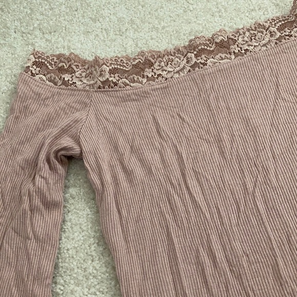 American Eagle Off the Shoulder Body Suit - Picture 2 of 4